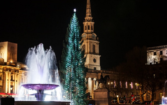 trafalgar square christmas tree